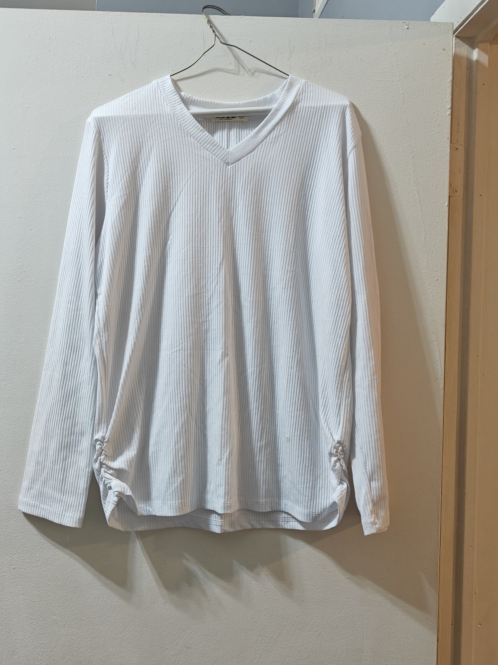 Love Women's White Ribbed V-neck Long Sleeve Top